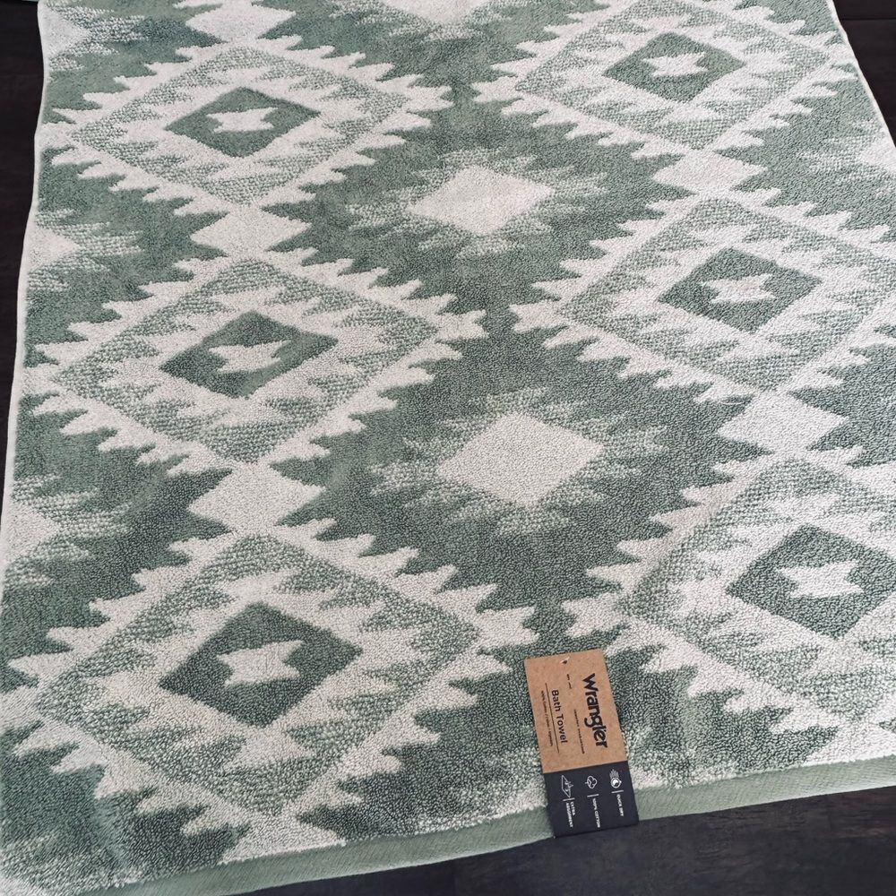 Wrangler Canyon Ranch Green Southwest Aztec Western Tribal Bath Towel